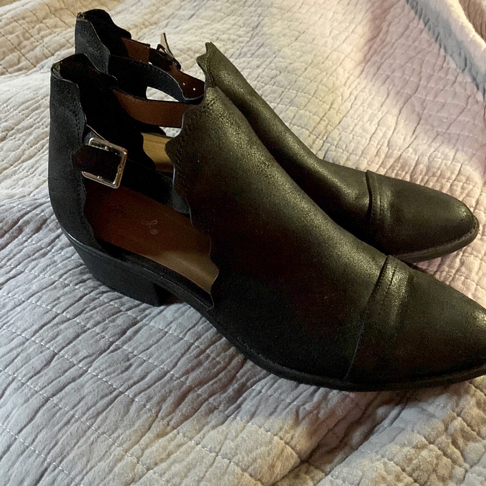 ⚫️Qupid Booties⚫️